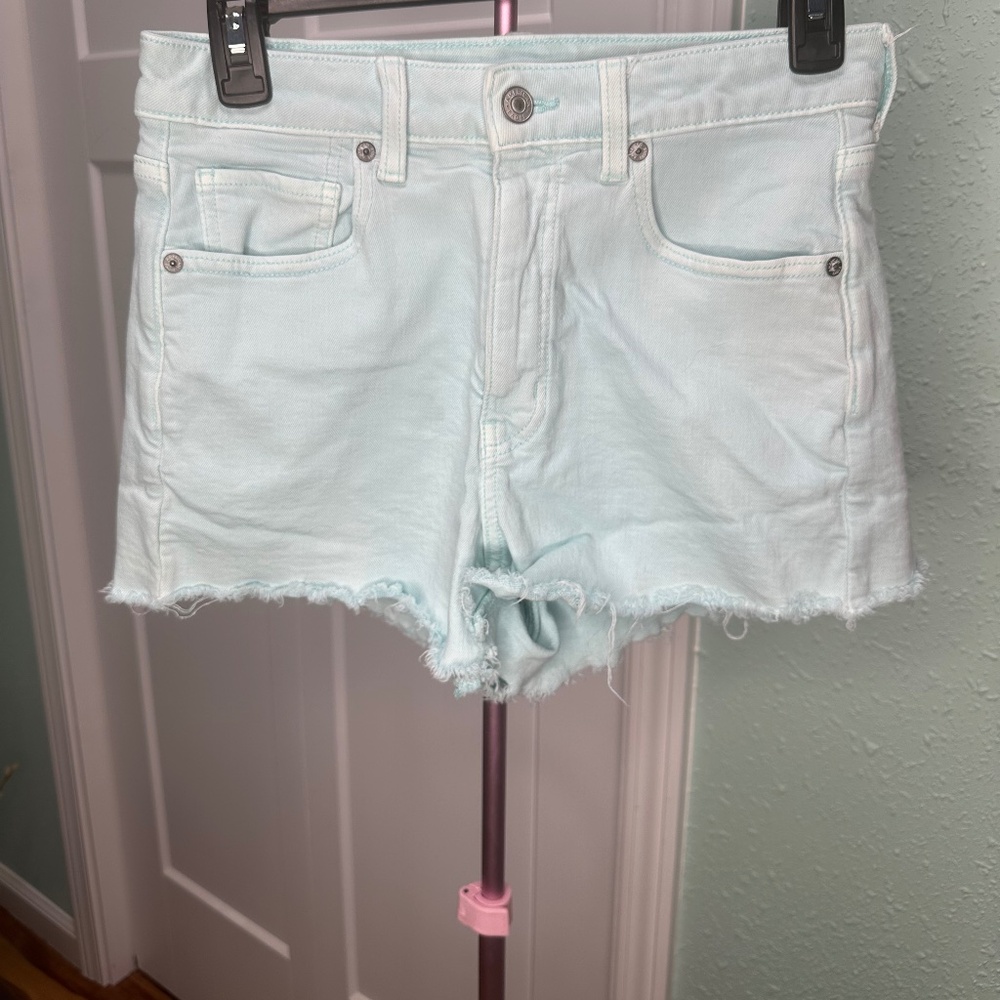 American Eagle “mom short”  size 2 aqua blue distressed preppy beach